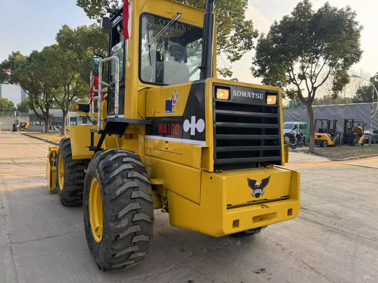 KOMATSU WA100-1 - Колісний навантажувач: фото 2 KOMATSU WA100-1 - Колісний навантажувач: фото 2