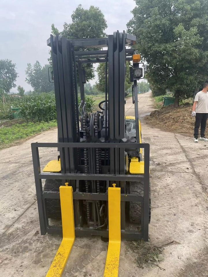 Дизельний навантажувач Komatsu FD30: фото 6