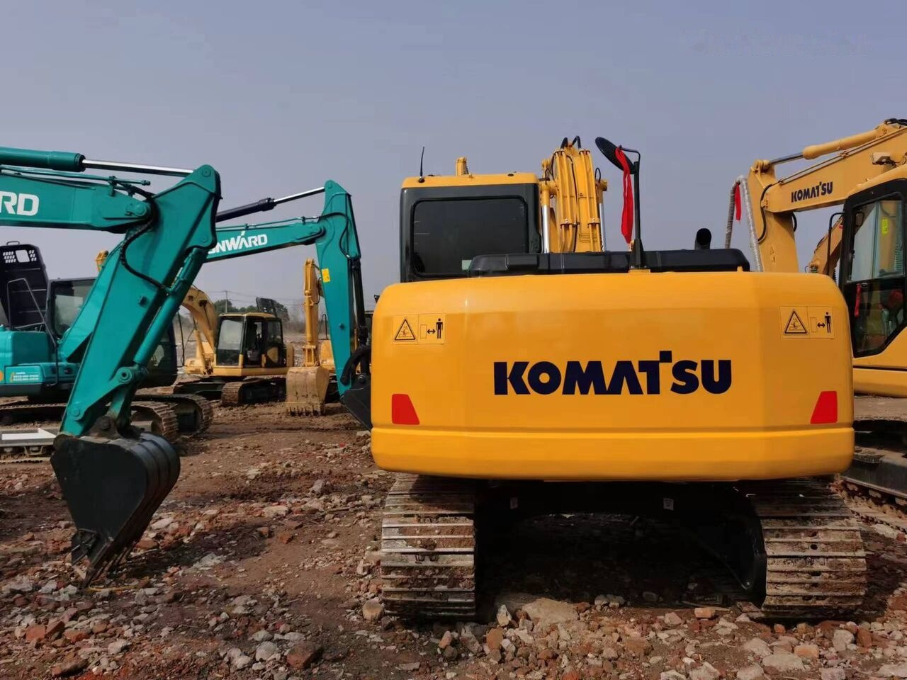 Komatsu PC130 - Гусеничний екскаватор: фото 1 Komatsu PC130 - Гусеничний екскаватор: фото 1