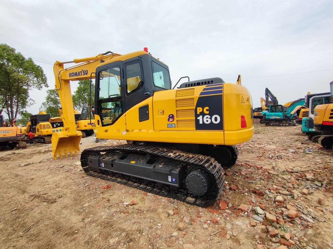 Komatsu PC160LC-7 - Гусеничний екскаватор: фото 2 Komatsu PC160LC-7 - Гусеничний екскаватор: фото 2