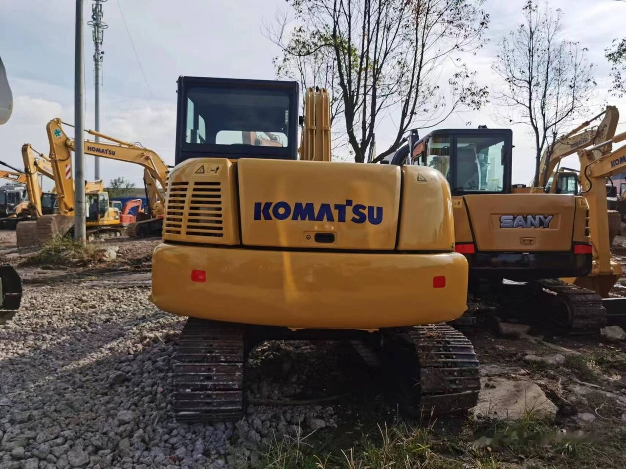 Komatsu PC70-8 - Міні-екскаватор: фото 1 Komatsu PC70-8 - Міні-екскаватор: фото 1