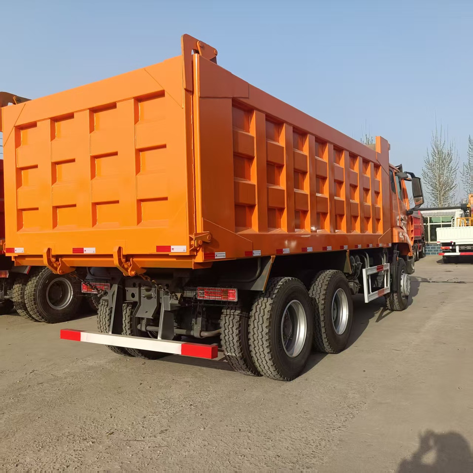 SINOTRUK HOHAN 6x4 - Самоскид вантажівка: фото 5 SINOTRUK HOHAN 6x4 - Самоскид вантажівка: фото 5