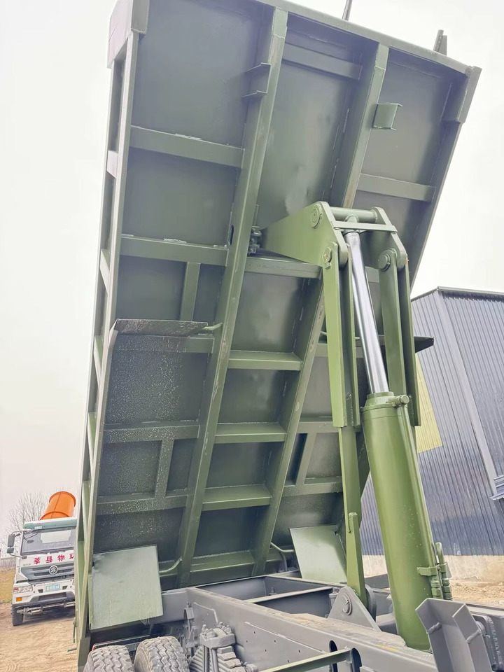 SINOTRUK HOWO 6x4 - Самоскид вантажівка: фото 5 SINOTRUK HOWO 6x4 - Самоскид вантажівка: фото 5