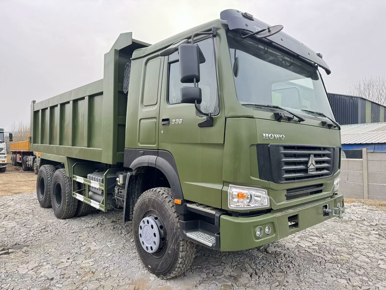 SINOTRUK HOWO 6x4 - Самоскид вантажівка: фото 4 SINOTRUK HOWO 6x4 - Самоскид вантажівка: фото 4