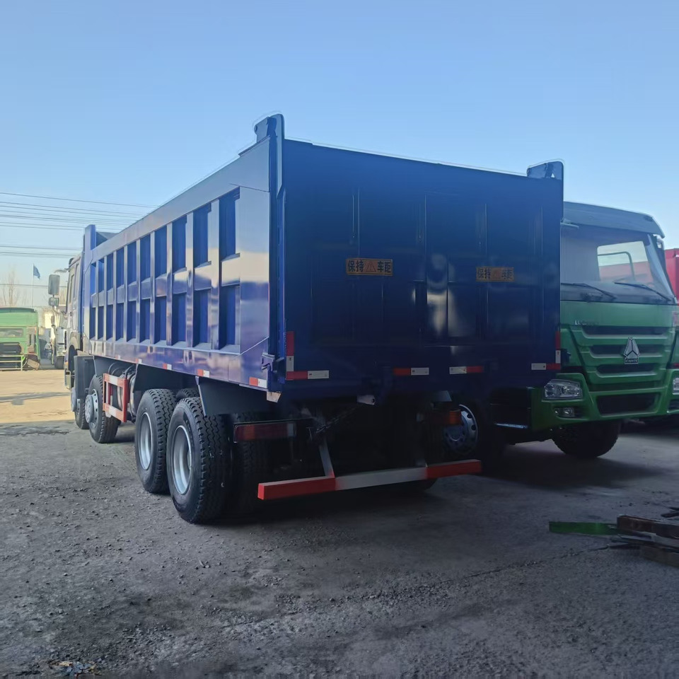 SINOTRUK HOWO 8x4 - Самоскид вантажівка: фото 4 SINOTRUK HOWO 8x4 - Самоскид вантажівка: фото 4
