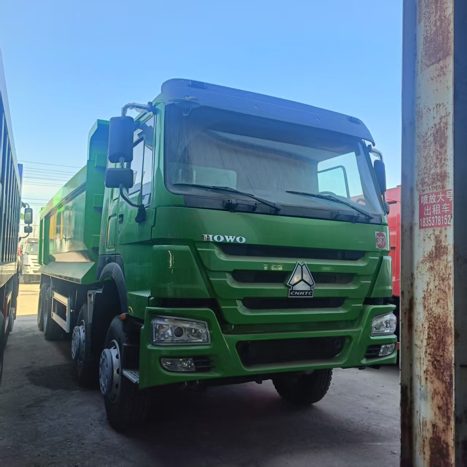 SINOTRUK HOWO - Вантажівка з закритим кузовом: фото 2 SINOTRUK HOWO - Вантажівка з закритим кузовом: фото 2