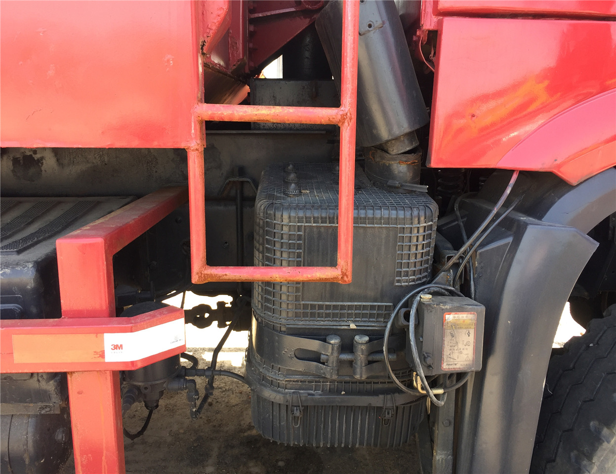 SINOTRUK HOWO - Самоскид вантажівка: фото 3 SINOTRUK HOWO - Самоскид вантажівка: фото 3