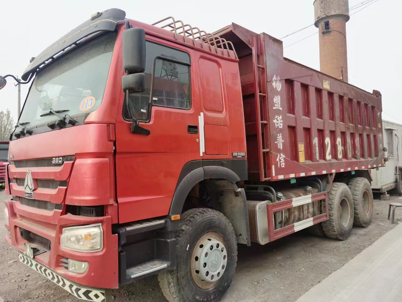 SINOTRUK HOWO - Самоскид вантажівка: фото 1 SINOTRUK HOWO - Самоскид вантажівка: фото 1