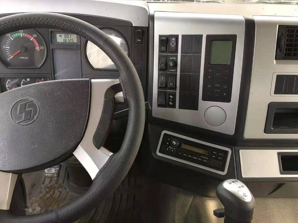 Shacman F3000 - Вантажівка цистерна: фото 2 Shacman F3000 - Вантажівка цистерна: фото 2