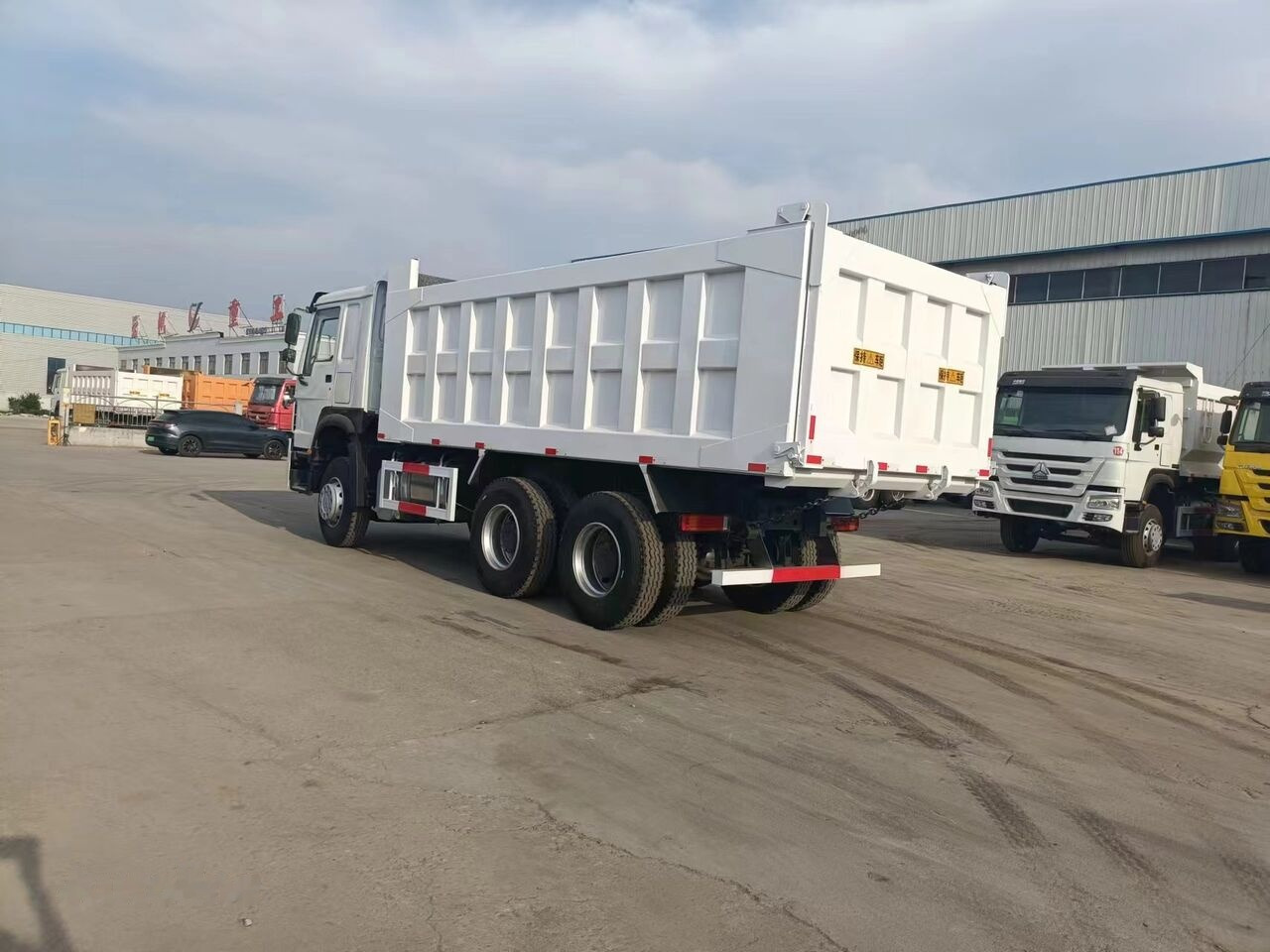 Sinotruk Howo 6*4 - Самоскид вантажівка: фото 5 Sinotruk Howo 6*4 - Самоскид вантажівка: фото 5