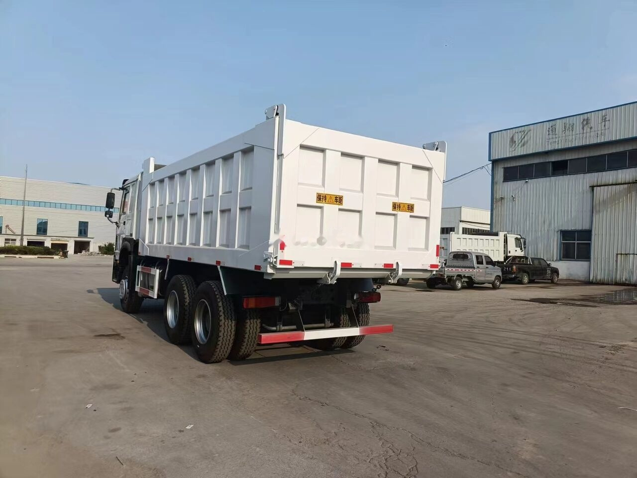 Sinotruk Howo 6*4 - Самоскид вантажівка: фото 4 Sinotruk Howo 6*4 - Самоскид вантажівка: фото 4