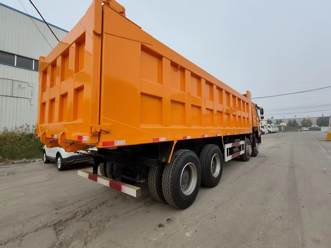 Sinotruk Howo 8*4 - Самоскид вантажівка: фото 5 Sinotruk Howo 8*4 - Самоскид вантажівка: фото 5