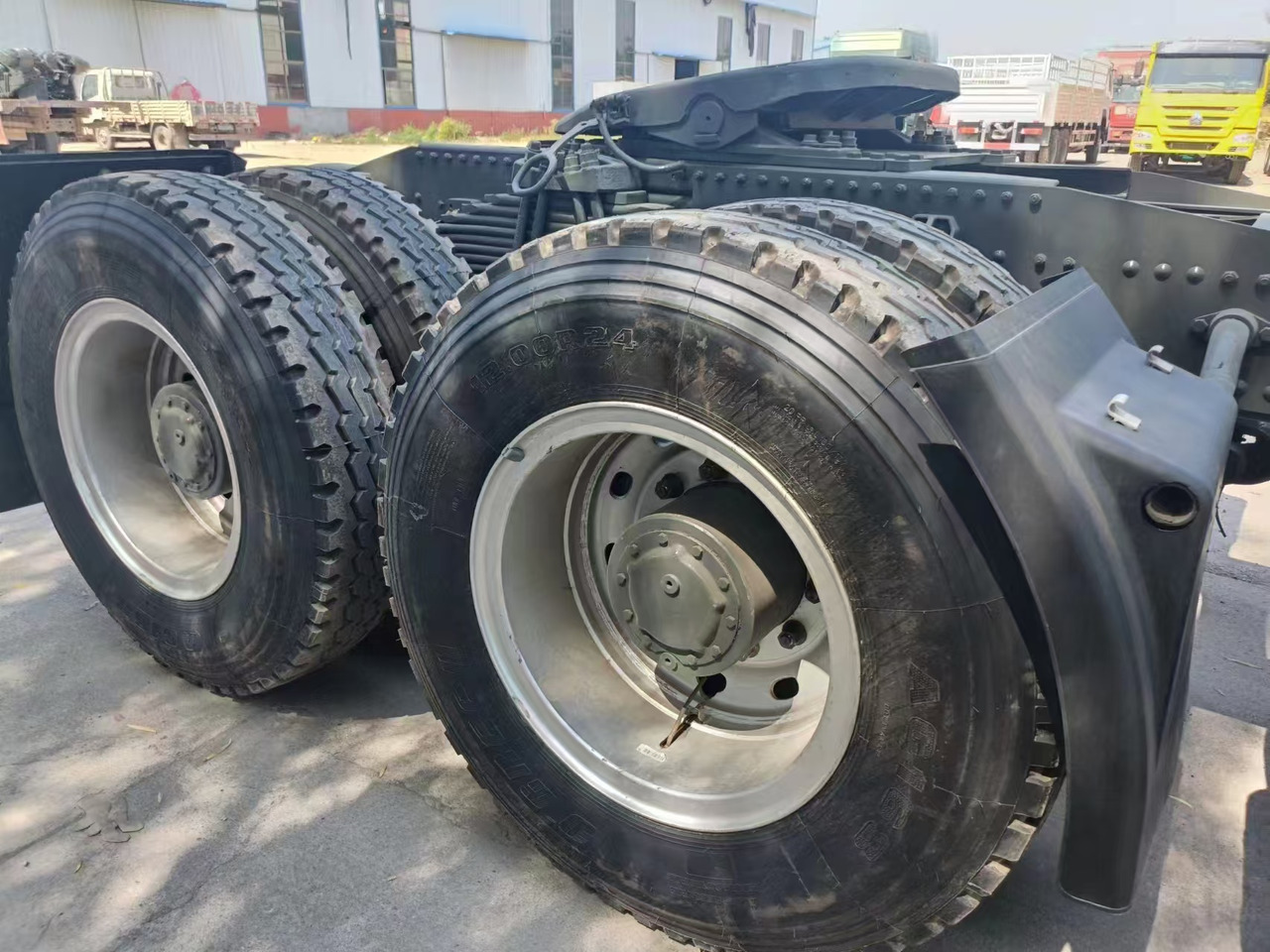 Тягач SINOTRUK HOWO A7: фото 8