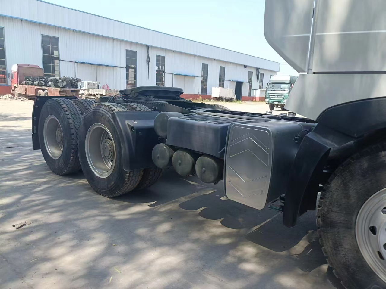 Тягач SINOTRUK HOWO A7: фото 7