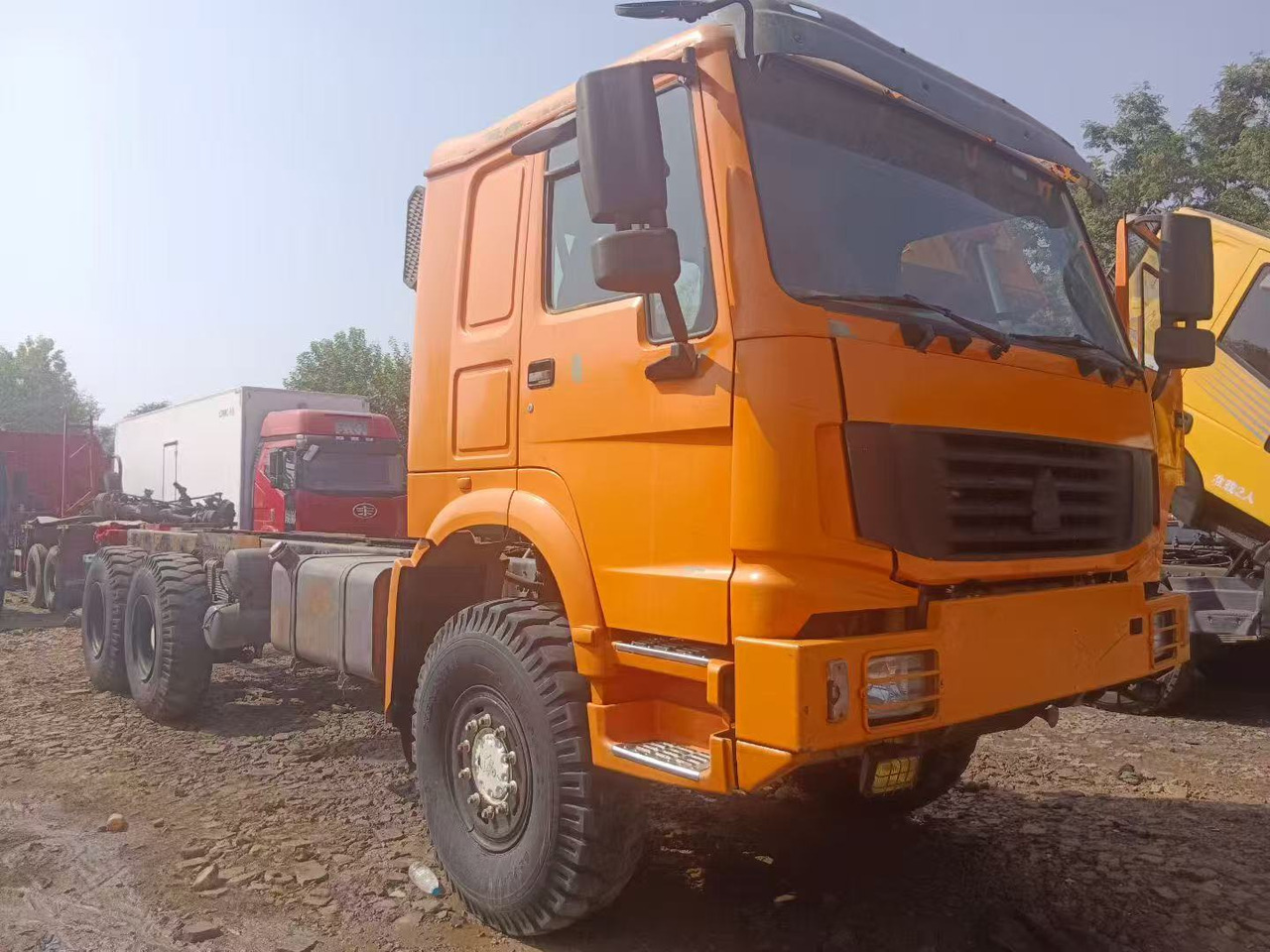 SINOTRUK HOWO - Тягач: фото 1 SINOTRUK HOWO - Тягач: фото 1