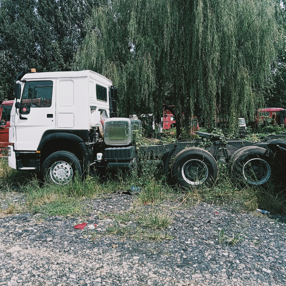 SINOTRUK HOWO - Тягач: фото 3 SINOTRUK HOWO - Тягач: фото 3