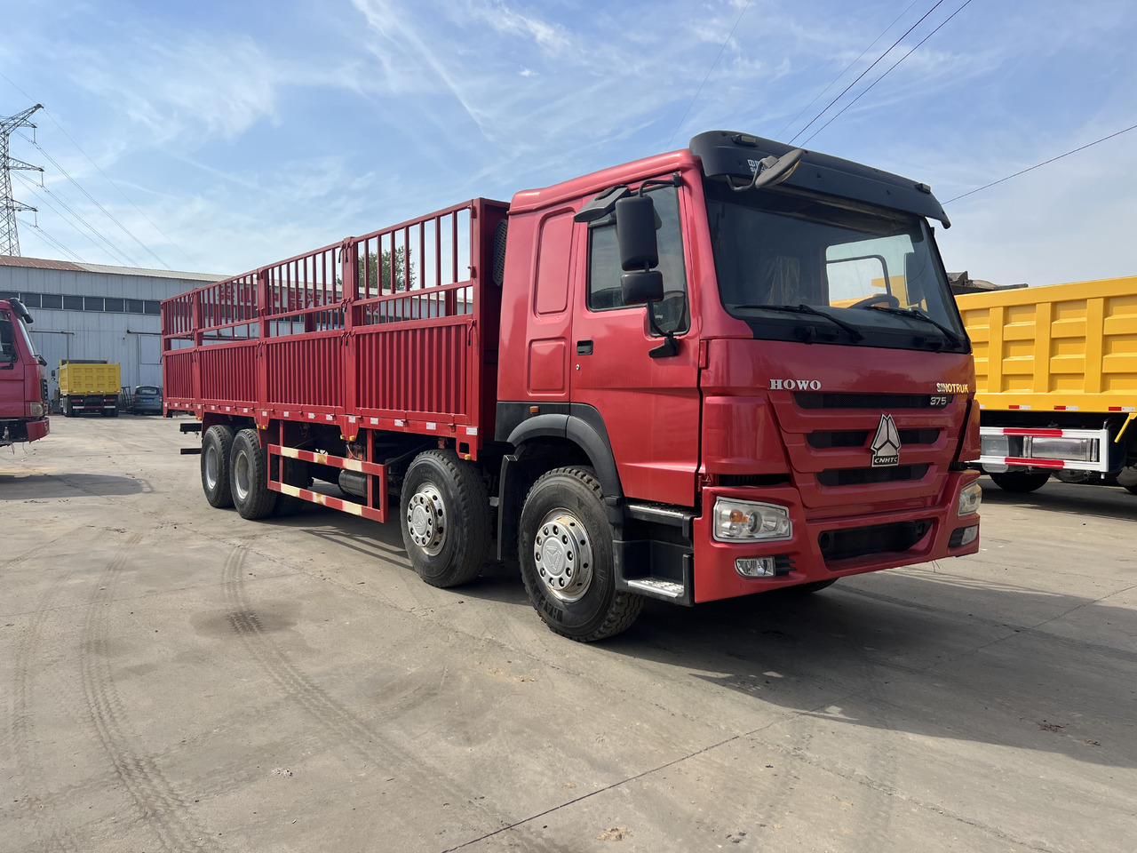 SINOTRUK HOWO 8*4 Fence Truck - Вантажівка: фото 1 SINOTRUK HOWO 8*4 Fence Truck - Вантажівка: фото 1