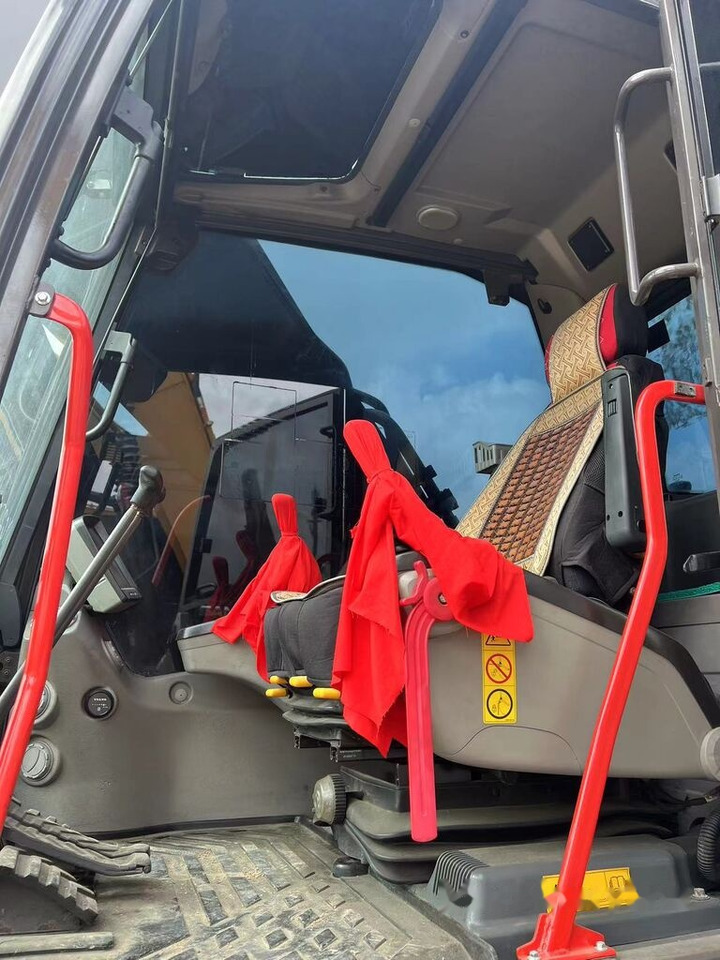 Volvo EC300D - Гусеничний екскаватор: фото 2 Volvo EC300D - Гусеничний екскаватор: фото 2