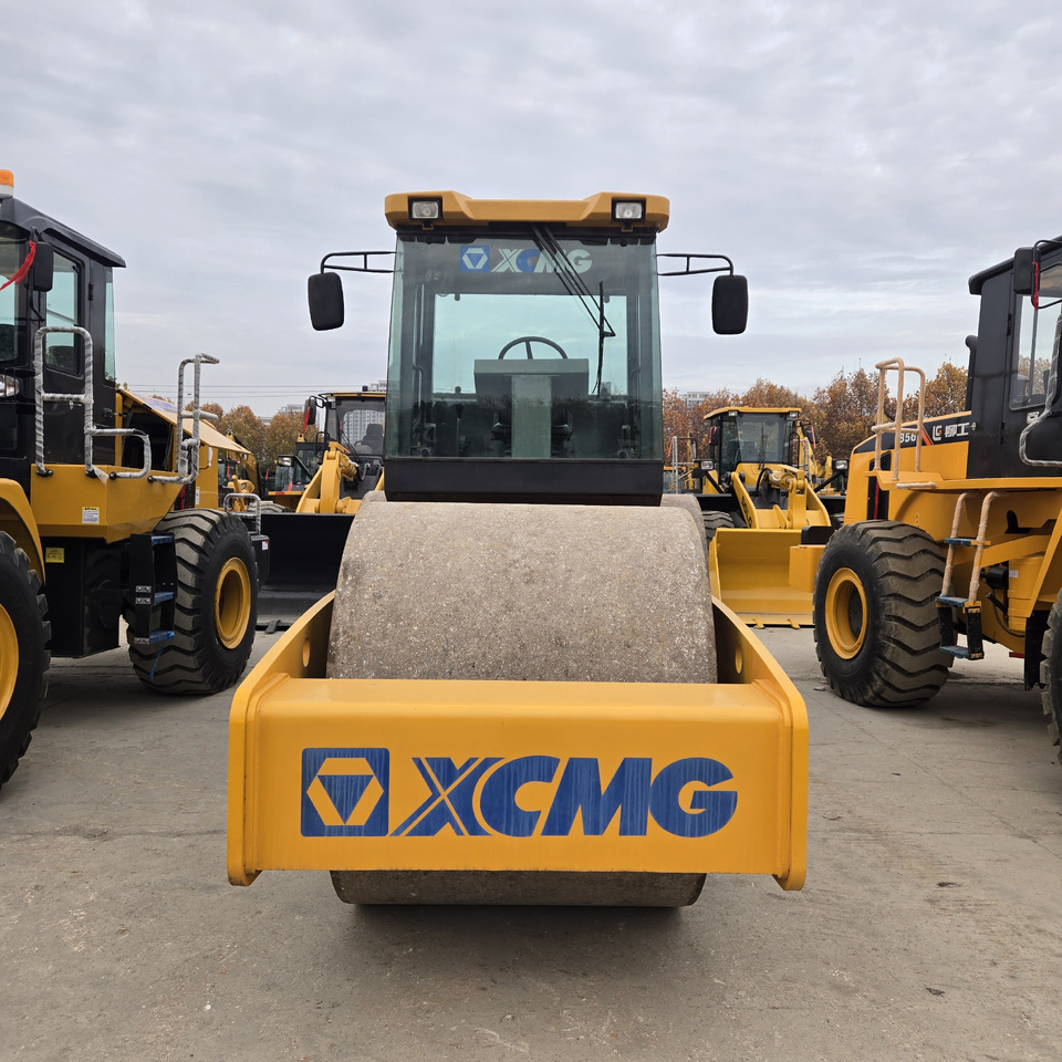 XCMG 3Y252J - Дорожній каток: фото 2 XCMG 3Y252J - Дорожній каток: фото 2