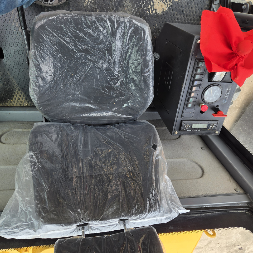 Грейдер XCMG GR2153: фото 10 Грейдер XCMG GR2153: фото 10