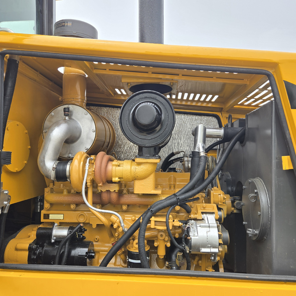 Грейдер XCMG GR2153: фото 11 Грейдер XCMG GR2153: фото 11