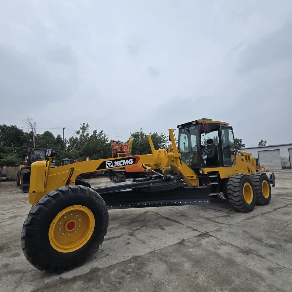 Грейдер XCMG GR2153: фото 9 Грейдер XCMG GR2153: фото 9