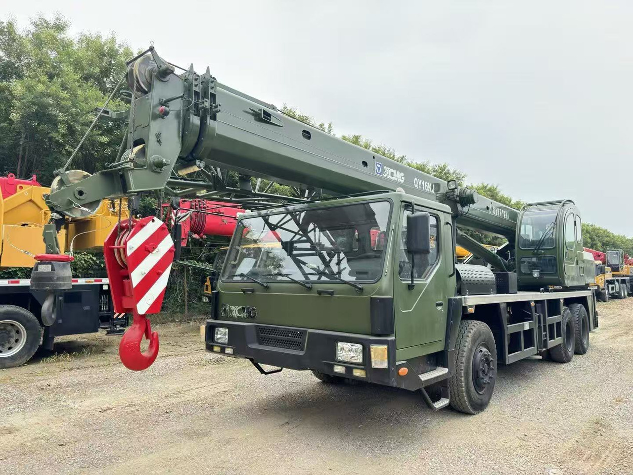 XCMG QY16KJ - Вантажівка з маніпулятором: фото 1 XCMG QY16KJ - Вантажівка з маніпулятором: фото 1