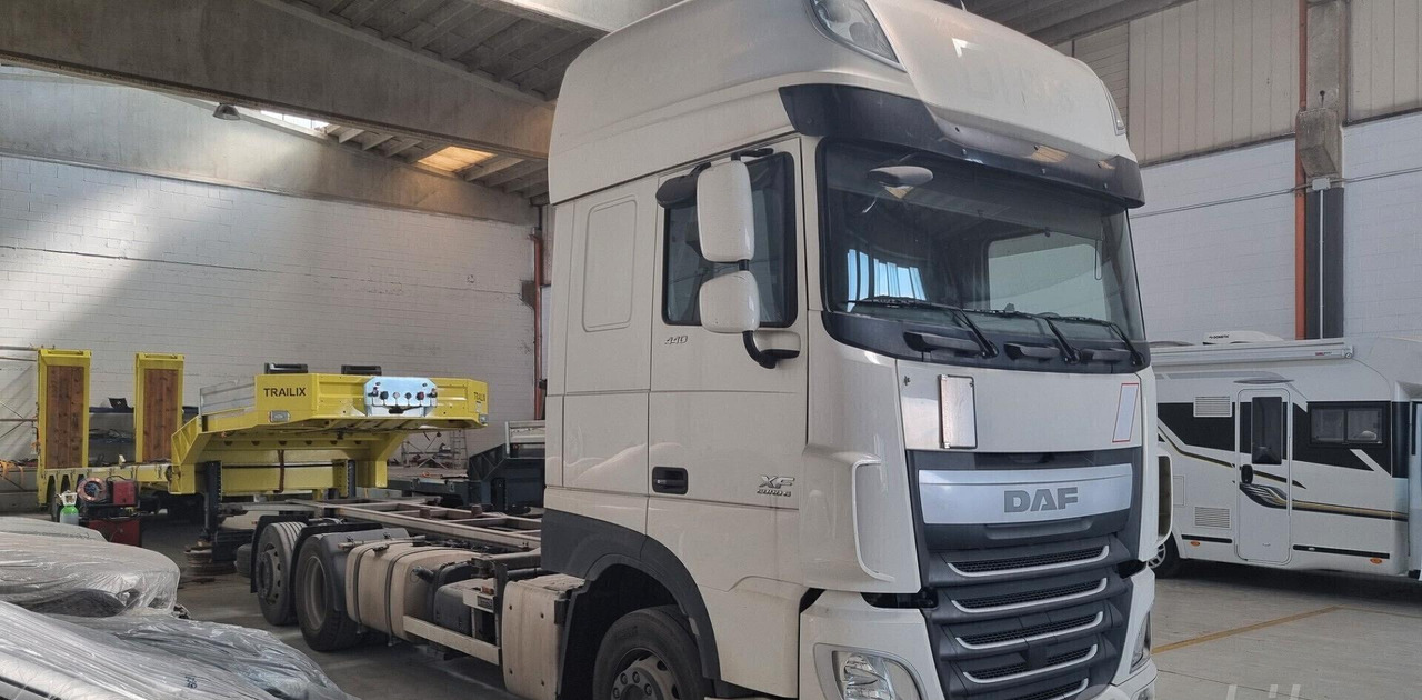 DAF XF 440 Euro 6 - Full Pneumatico - 2015 - Контейнеровоз/ Змінний кузов вантажівка: фото 4 DAF XF 440 Euro 6 - Full Pneumatico - 2015 - Контейнеровоз/ Змінний кузов вантажівка: фото 4