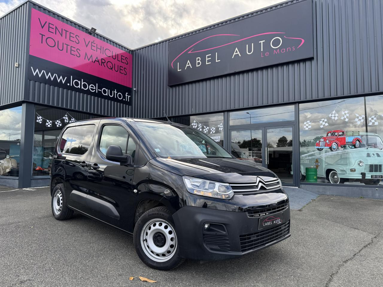 CITROEN Berlingo 1.5 BlueHDi S&S - 130 - BV EAT8  III FOURGON Fourgon M Driver 650 kg PHASE 1 - Суцільнометалевий фургон: фото 1 CITROEN Berlingo 1.5 BlueHDi S&S - 130 - BV EAT8  III FOURGON Fourgon M Driver 650 kg PHASE 1 - Суцільнометалевий фургон: фото 1