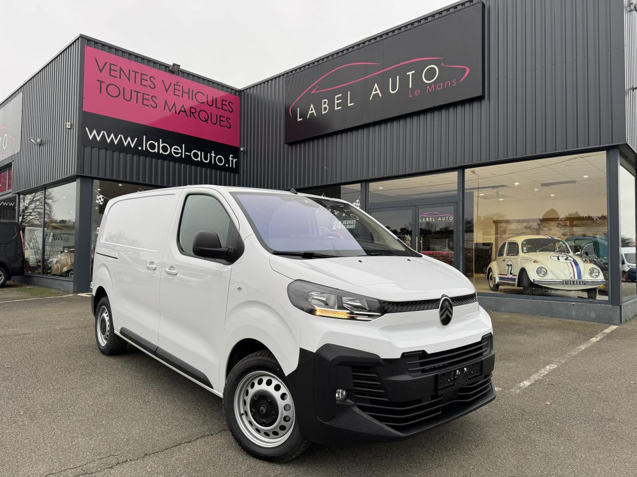 CITROEN Jumpy M 2.0 BlueHDi - 145 S&S - BV EAT8 III FOURGON . PHASE 2 - Суцільнометалевий фургон: фото 1 CITROEN Jumpy M 2.0 BlueHDi - 145 S&S - BV EAT8 III FOURGON . PHASE 2 - Суцільнометалевий фургон: фото 1