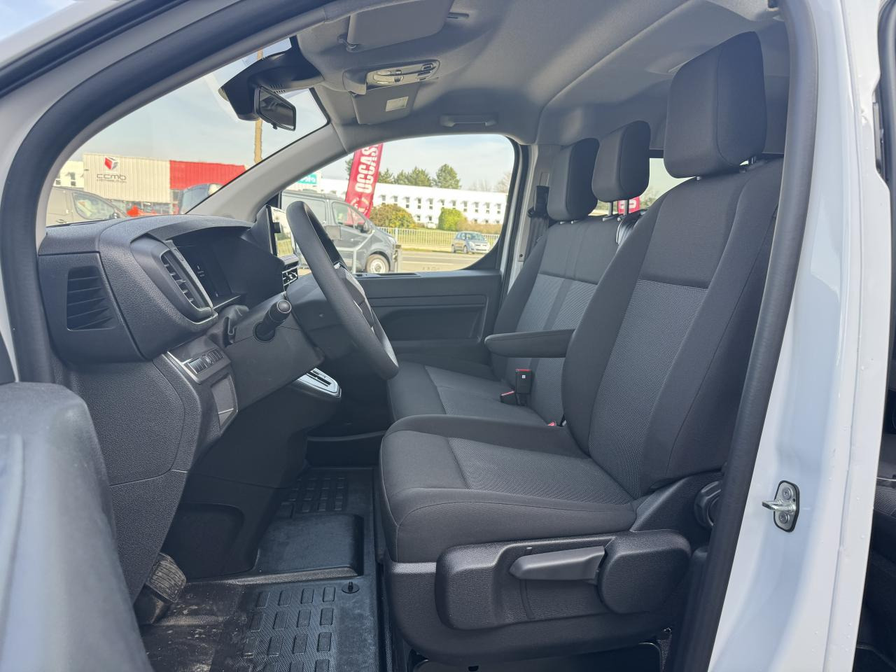 CITROEN jumpy M 2.0 HDI 180 EAT-8 CABINE APPROFONDIE 5 PLACES - Вантажопасажирський фургон: фото 5 CITROEN jumpy M 2.0 HDI 180 EAT-8 CABINE APPROFONDIE 5 PLACES - Вантажопасажирський фургон: фото 5