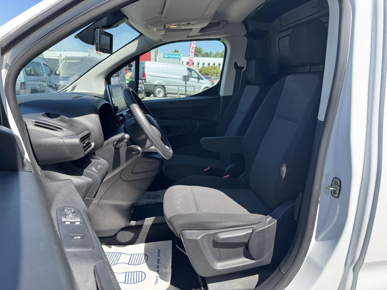 Citroen Berlingo M 650KG BLUEHDI 100 S&S DRIVER BVM5 - Легковий фургон: фото 4 Citroen Berlingo M 650KG BLUEHDI 100 S&S DRIVER BVM5 - Легковий фургон: фото 4