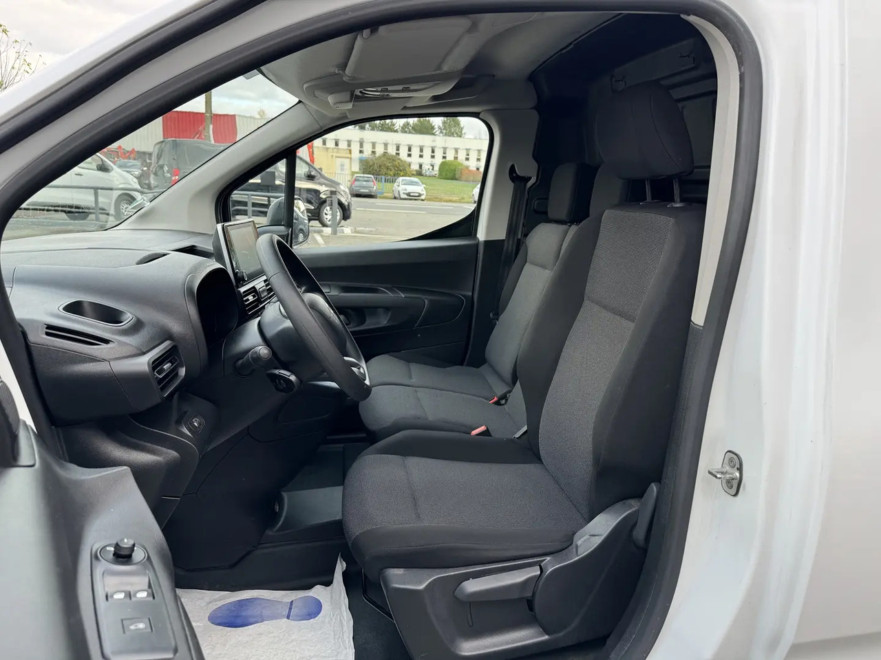 Citroen Berlingo M 650KG BLUEHDI 100 S&S DRIVER - Суцільнометалевий фургон: фото 4 Citroen Berlingo M 650KG BLUEHDI 100 S&S DRIVER - Суцільнометалевий фургон: фото 4