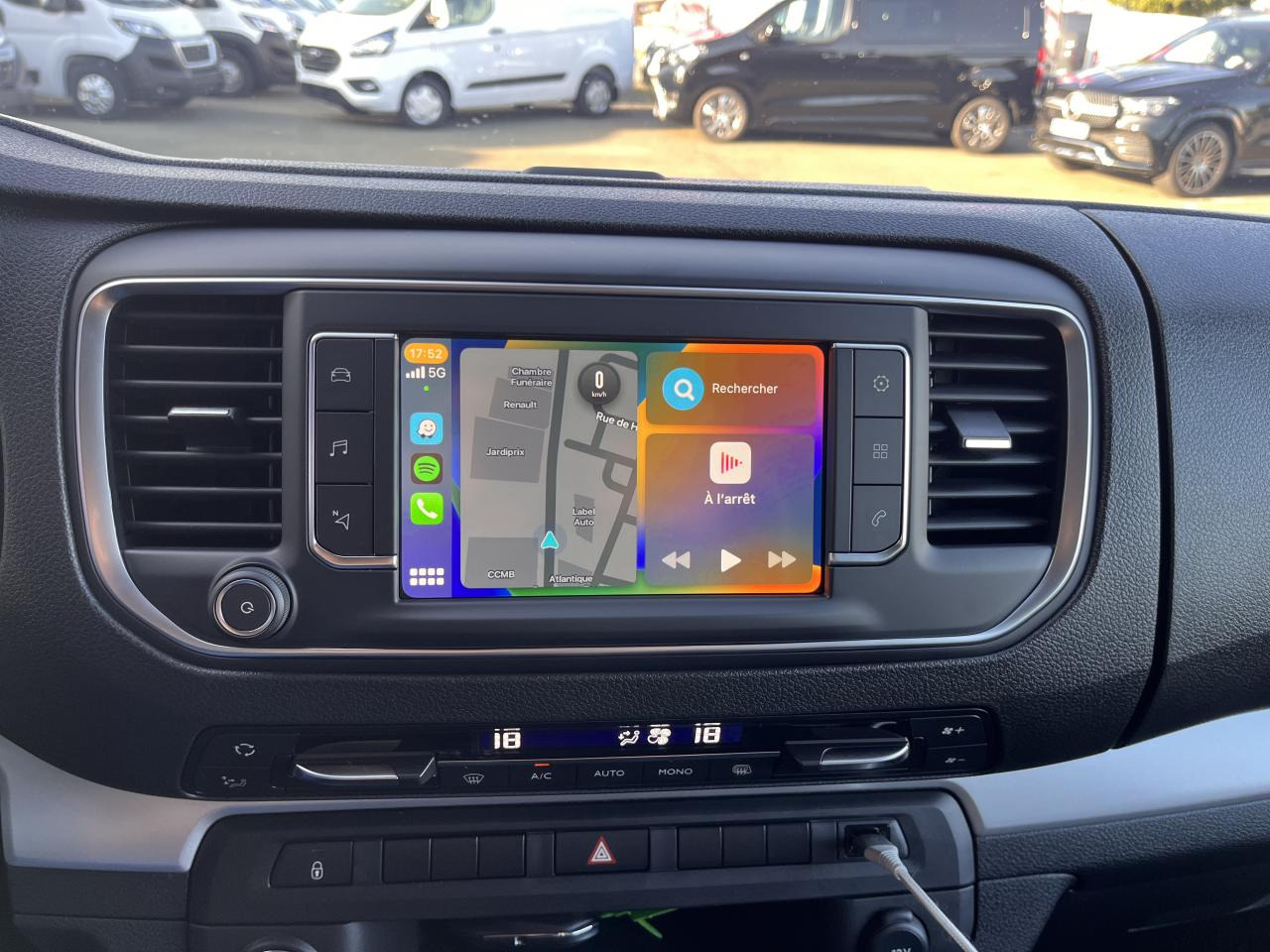 FIAT Scudo XL 2.0 BlueHDi - 180 S&S - BVA Cabine Approfondie 6 PLACES в лізинг FIAT Scudo XL 2.0 BlueHDi - 180 S&S - BVA Cabine Approfondie 6 PLACES: фото 12 FIAT Scudo XL 2.0 BlueHDi - 180 S&S - BVA Cabine Approfondie 6 PLACES в лізинг FIAT Scudo XL 2.0 BlueHDi - 180 S&S - BVA Cabine Approfondie 6 PLACES: фото 12