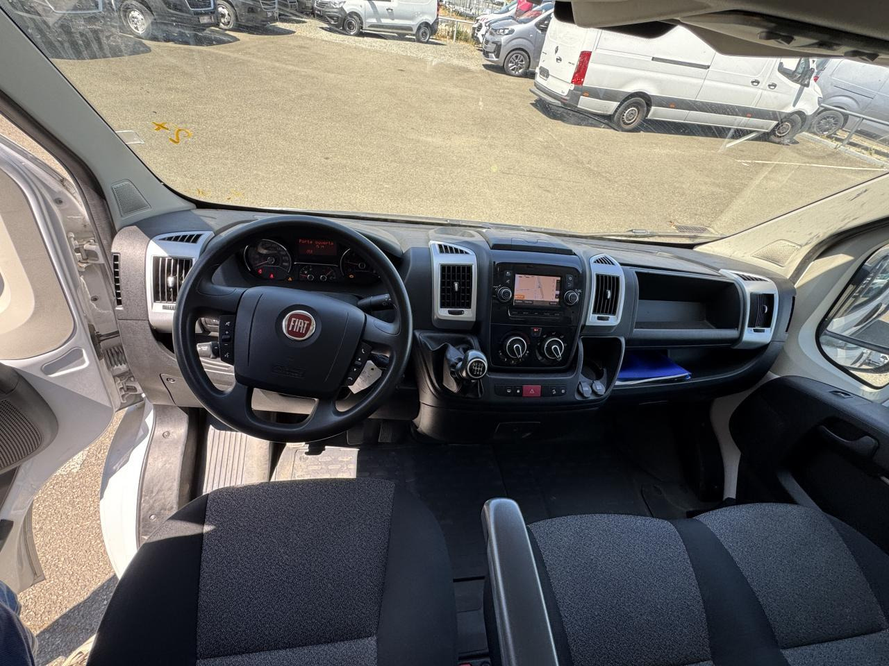 Fiat Ducato 3.5 MAXI L 2.3 MULTIJET 160CH BENNE ACIER PACK PRO NAV + COFFRE JPM - Малотоннажний самоскид: фото 3 Fiat Ducato 3.5 MAXI L 2.3 MULTIJET 160CH BENNE ACIER PACK PRO NAV + COFFRE JPM - Малотоннажний самоскид: фото 3