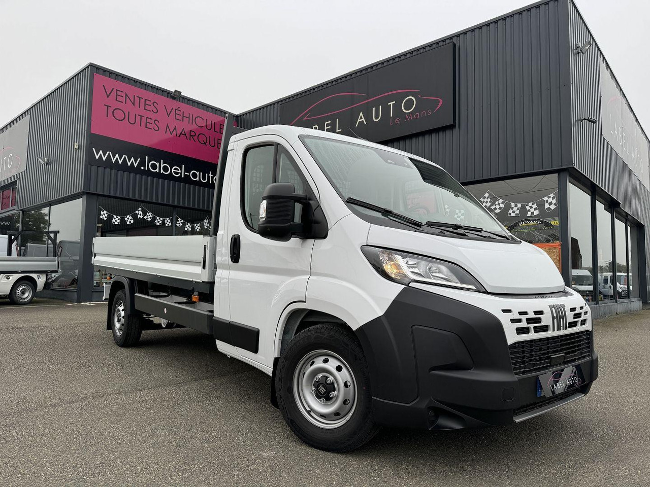 Fiat Ducato L 3.5 MAXI 180CH S&S - Легка бортова вантажівка: фото 1 Fiat Ducato L 3.5 MAXI 180CH S&S - Легка бортова вантажівка: фото 1