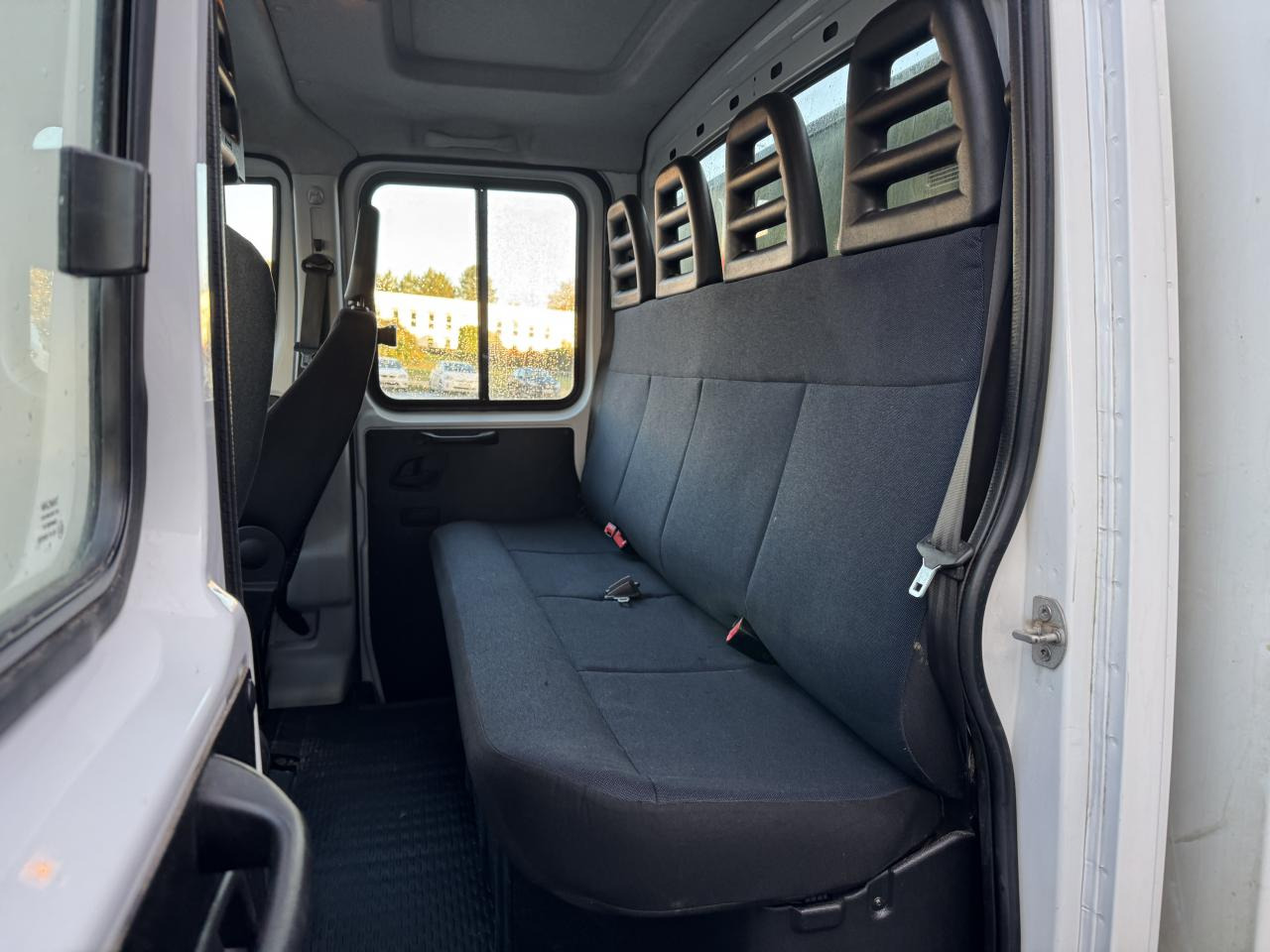 IVECO DAILY 35C14 BENNE COFFRE DOUBLE CABINE RJ 6 places в лізинг IVECO DAILY 35C14 BENNE COFFRE DOUBLE CABINE RJ 6 places: фото 6