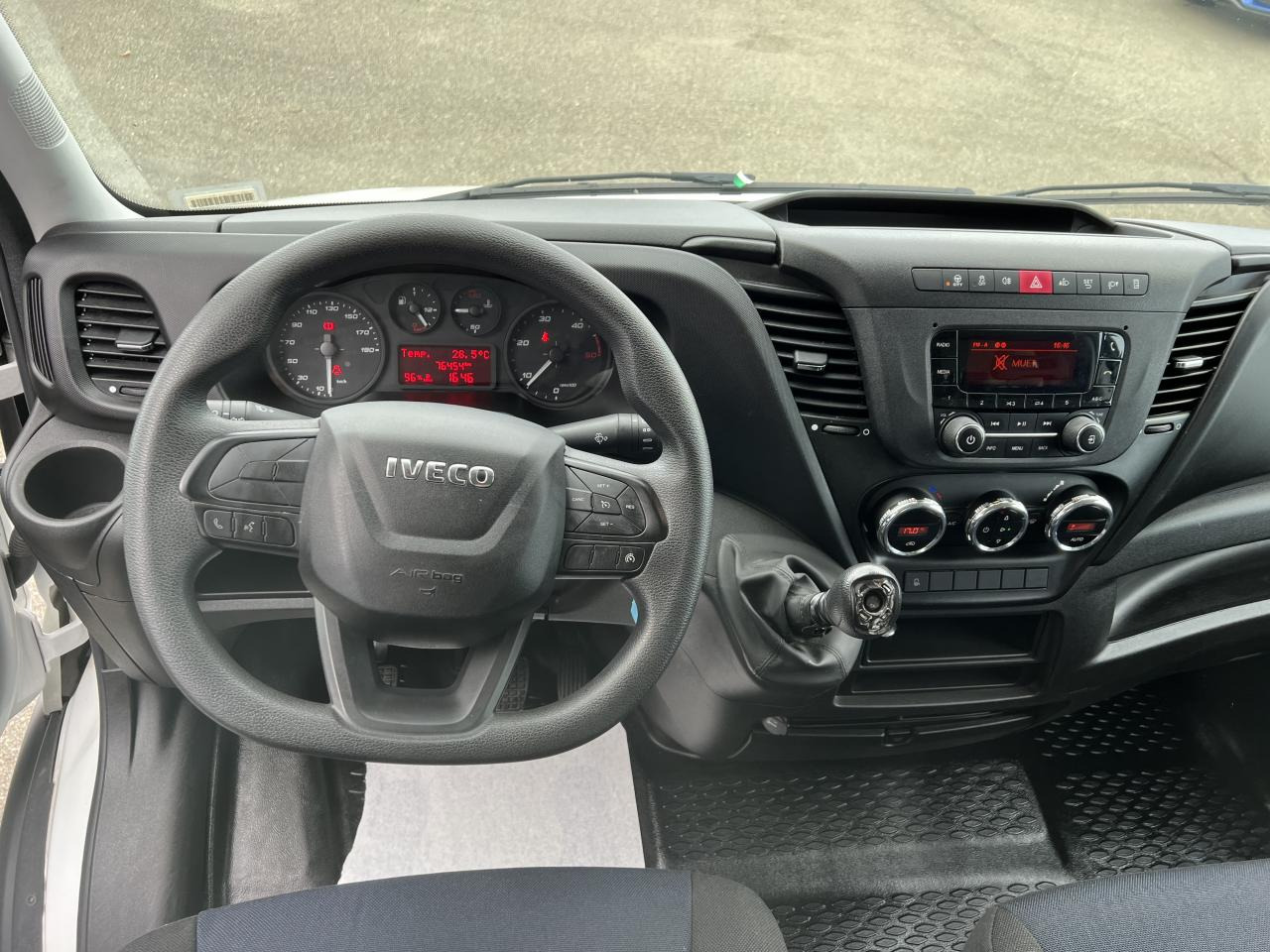 IVECO Daily 35C16 CAISSE HAYON 20M3 RJ 3.0L 160CH - Фургон з закритим кузовом: фото 4 IVECO Daily 35C16 CAISSE HAYON 20M3 RJ 3.0L 160CH - Фургон з закритим кузовом: фото 4