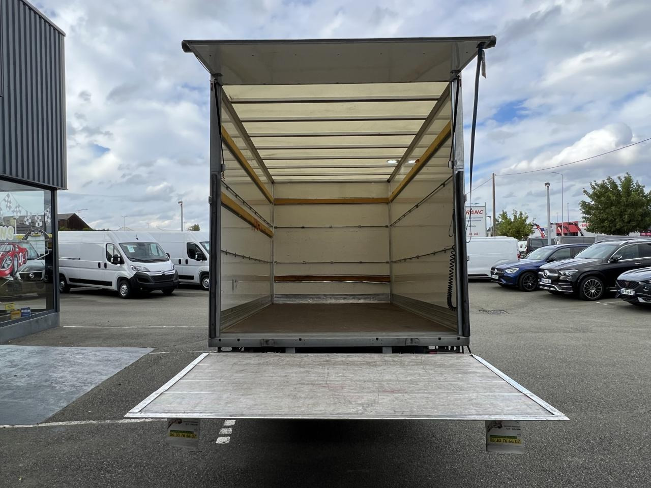 IVECO Daily 35C16 CAISSE HAYON 20M3 RJ 3.0L 160CH - Фургон з закритим кузовом: фото 3 IVECO Daily 35C16 CAISSE HAYON 20M3 RJ 3.0L 160CH - Фургон з закритим кузовом: фото 3