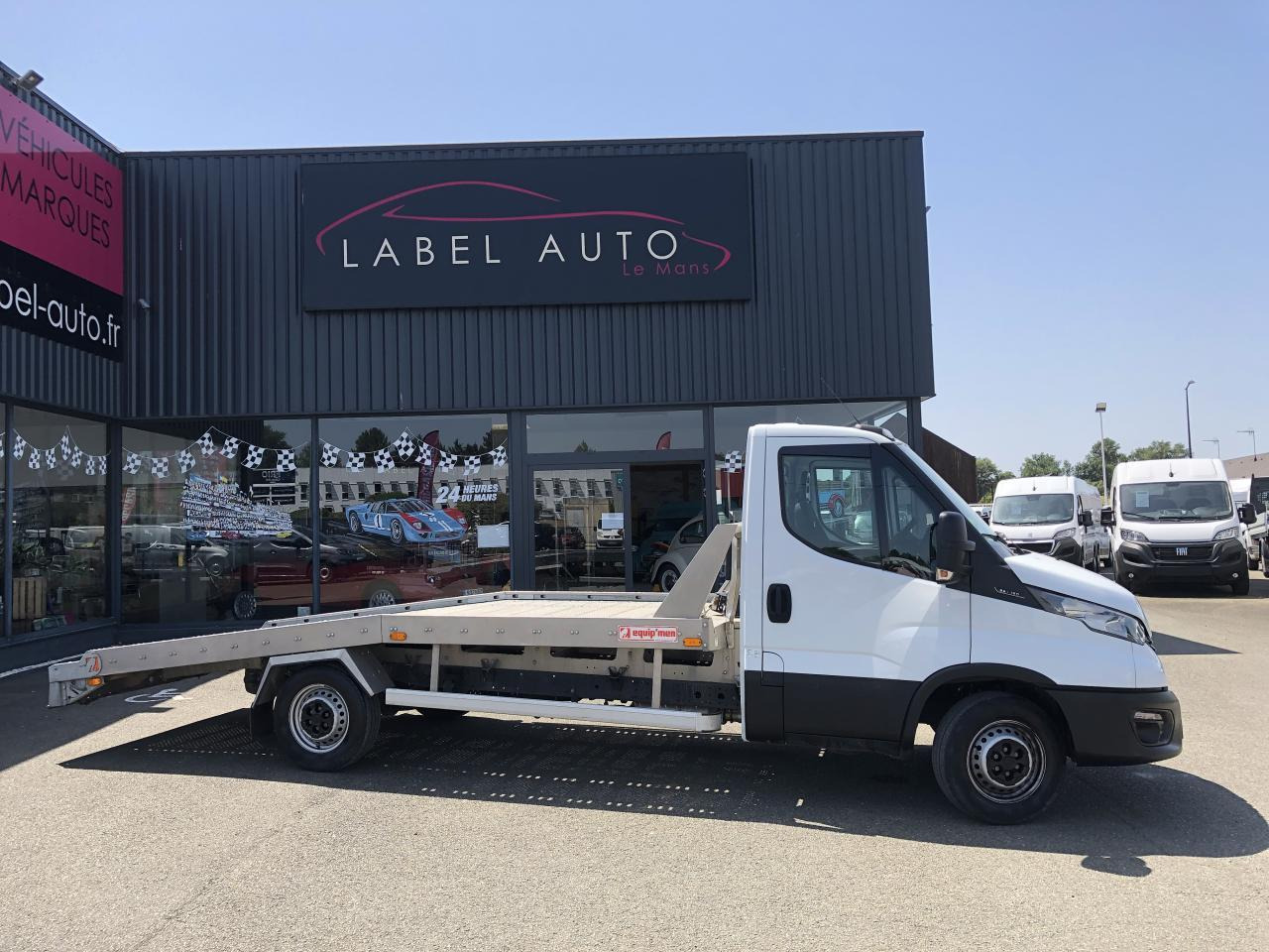 Iveco Daily IVECO PORTE VOITURE DEPANNEUSE 35 S 16 3L0 160 CH EMPATTEMENT 4100 PLATEAU FIX ALU EQUIP M - Автовоз вантажівка: фото 1 Iveco Daily IVECO PORTE VOITURE DEPANNEUSE 35 S 16 3L0 160 CH EMPATTEMENT 4100 PLATEAU FIX ALU EQUIP M - Автовоз вантажівка: фото 1