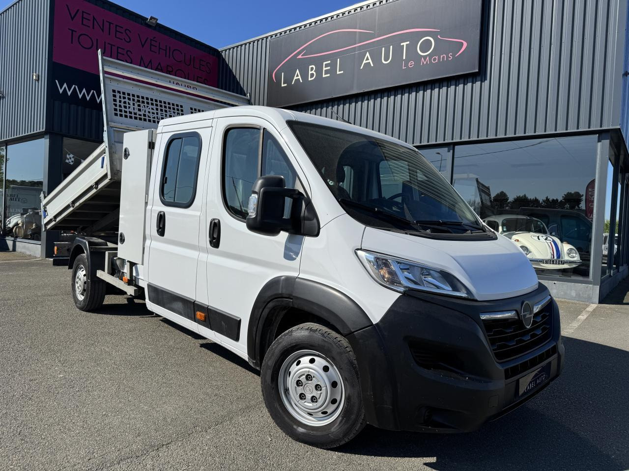 Opel Movano combi 165CH BLUEHDI S&S BENNE COFFRE DOUBLE CABINE 6 PLACES - Малотоннажний самоскид: фото 2 Opel Movano combi 165CH BLUEHDI S&S BENNE COFFRE DOUBLE CABINE 6 PLACES - Малотоннажний самоскид: фото 2
