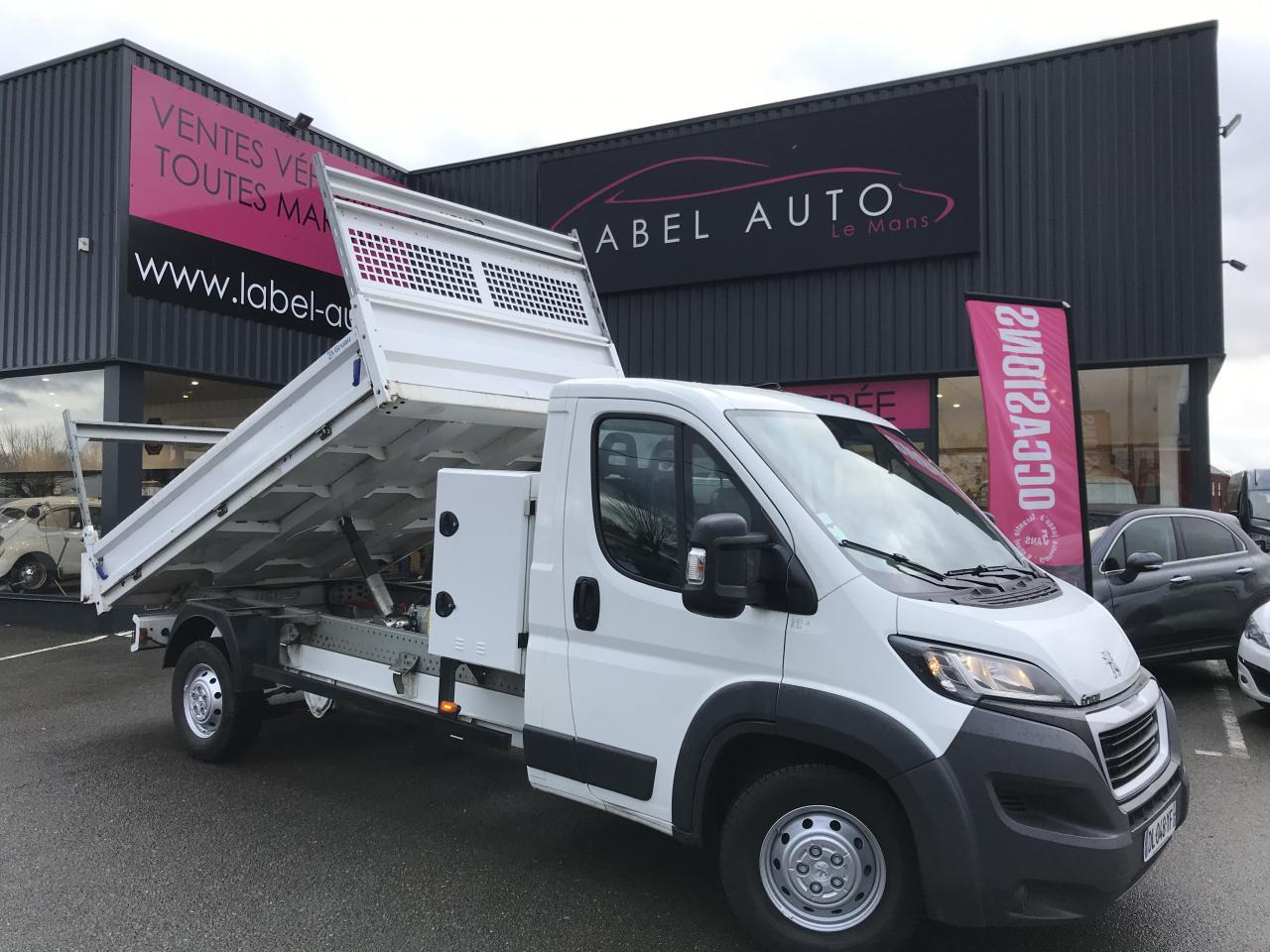 PEUGEOT BOXER 3T5 BENNE + COFFRE 2.2 HDI 165CH - Малотоннажний самоскид: фото 1 PEUGEOT BOXER 3T5 BENNE + COFFRE 2.2 HDI 165CH - Малотоннажний самоскид: фото 1