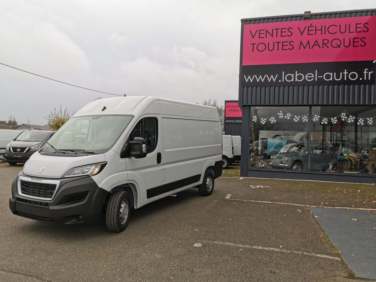 PEUGEOT Boxer 3.5t L2H2 2.2 HDi S&S Maxi - 140 III FOURGON TOLE Fourgon Tolé 435 L2H2 PHASE 3 - Суцільнометалевий фургон: фото 5 PEUGEOT Boxer 3.5t L2H2 2.2 HDi S&S Maxi - 140 III FOURGON TOLE Fourgon Tolé 435 L2H2 PHASE 3 - Суцільнометалевий фургон: фото 5