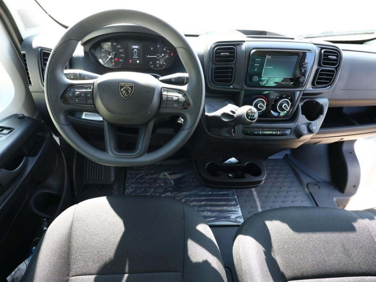 PEUGEOT Boxer 3.5t L4H2 2.2 HDi S&S Maxi - 180  III FOURGON TOLE Fourgon Tolé 435 L4H2 PHASE 3 - Суцільнометалевий фургон: фото 3 PEUGEOT Boxer 3.5t L4H2 2.2 HDi S&S Maxi - 180  III FOURGON TOLE Fourgon Tolé 435 L4H2 PHASE 3 - Суцільнометалевий фургон: фото 3
