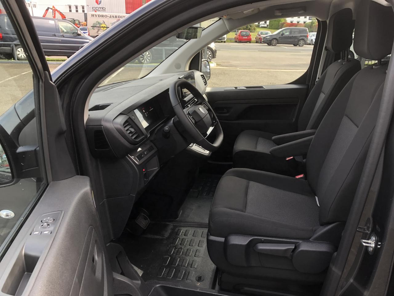 PEUGEOT Expert XL 2.0 BlueHDi - 180 S&S - BV EAT8 III CABINE APPROFONDIE Fourgon Cabine approfondie Fix - Суцільнометалевий фургон: фото 5 PEUGEOT Expert XL 2.0 BlueHDi - 180 S&S - BV EAT8 III CABINE APPROFONDIE Fourgon Cabine approfondie Fix - Суцільнометалевий фургон: фото 5