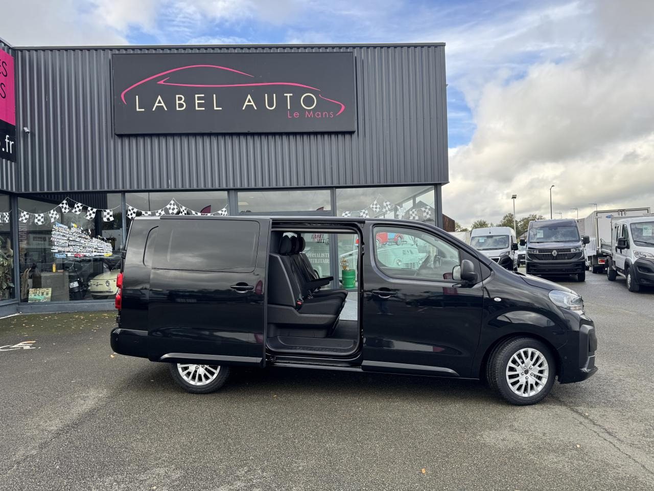 PEUGEOT Expert XL 2.0 BlueHDi - 180 S&S - BV EAT8 III CABINE APPROFONDIE Fourgon Cabine approfondie Fix - Суцільнометалевий фургон: фото 4 PEUGEOT Expert XL 2.0 BlueHDi - 180 S&S - BV EAT8 III CABINE APPROFONDIE Fourgon Cabine approfondie Fix - Суцільнометалевий фургон: фото 4