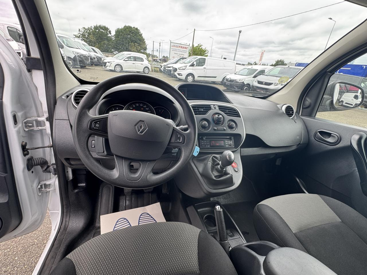 RENAULT KANGOO 1.5 DCI 80CH CONFORT - Суцільнометалевий фургон: фото 4 RENAULT KANGOO 1.5 DCI 80CH CONFORT - Суцільнометалевий фургон: фото 4