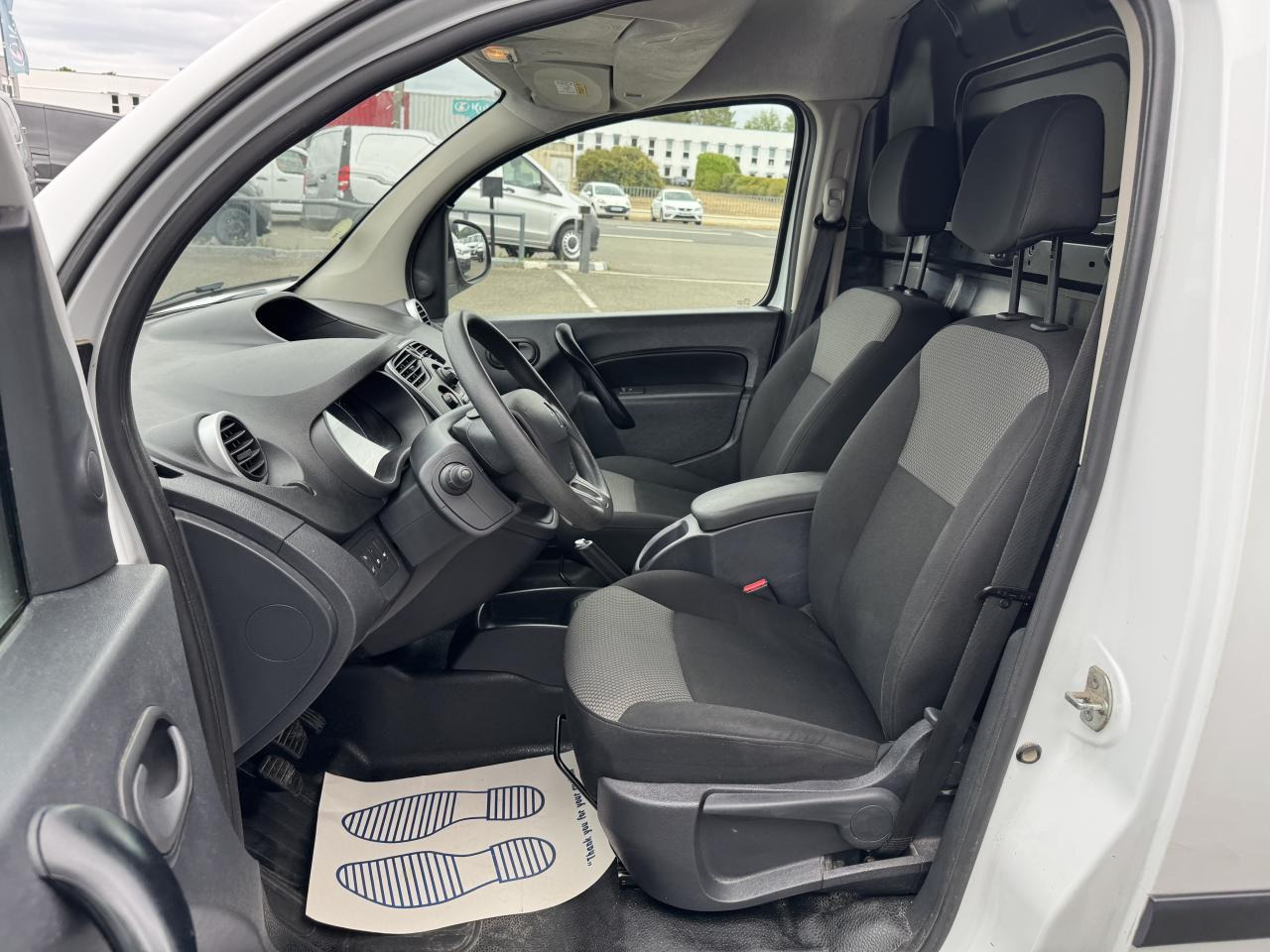 RENAULT KANGOO 1.5 DCI 80CH CONFORT - Суцільнометалевий фургон: фото 5 RENAULT KANGOO 1.5 DCI 80CH CONFORT - Суцільнометалевий фургон: фото 5