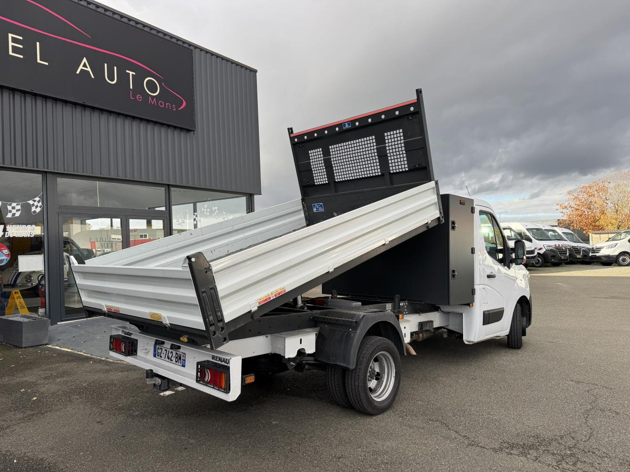 RENAULT MASTER 3T5 BENNE COFFRE RJ 2.3 DCI 145CH PROPULSION - Малотоннажний самоскид: фото 4 RENAULT MASTER 3T5 BENNE COFFRE RJ 2.3 DCI 145CH PROPULSION - Малотоннажний самоскид: фото 4