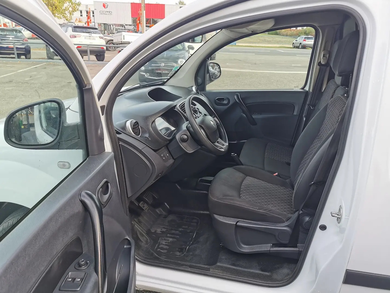 Renault Kangoo 1.5 BLUE DCI 80CH GRAND CONFORT 5CV - Суцільнометалевий фургон: фото 4 Renault Kangoo 1.5 BLUE DCI 80CH GRAND CONFORT 5CV - Суцільнометалевий фургон: фото 4